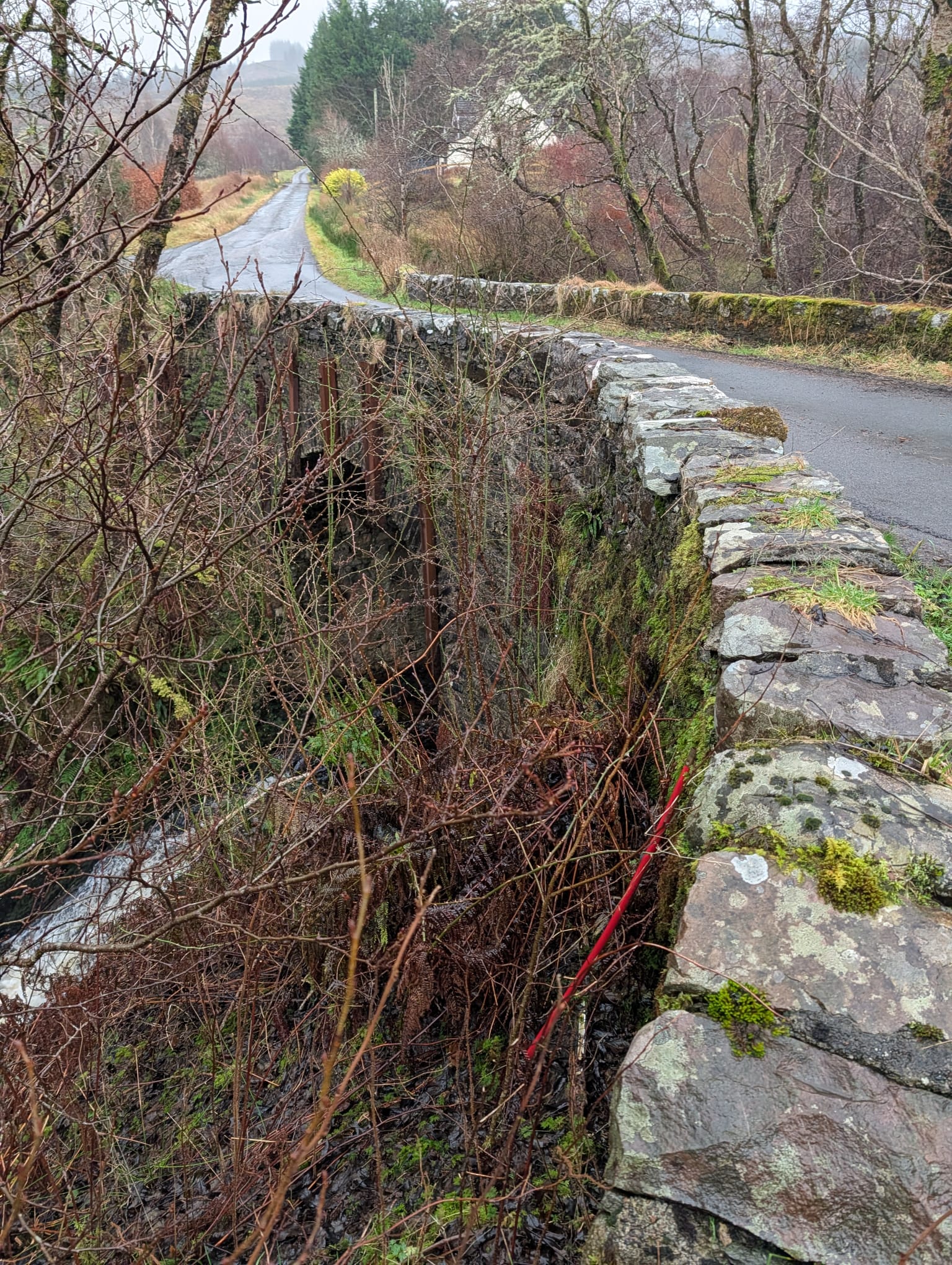 Image of Braeintra bridge parapet before refurbishment